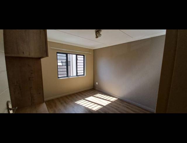 2 BEDROOM APARTMENT FOR SALE IN ROODEPLAAT DAM